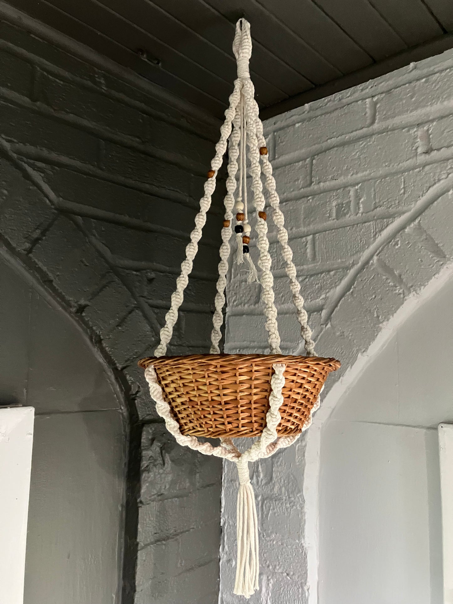 Macrame basket: Tatianna