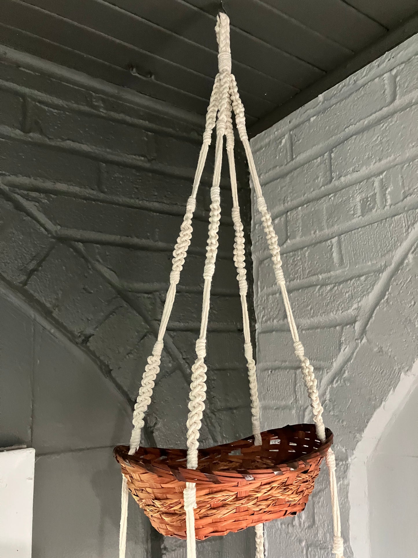 Macrame basket: Samira