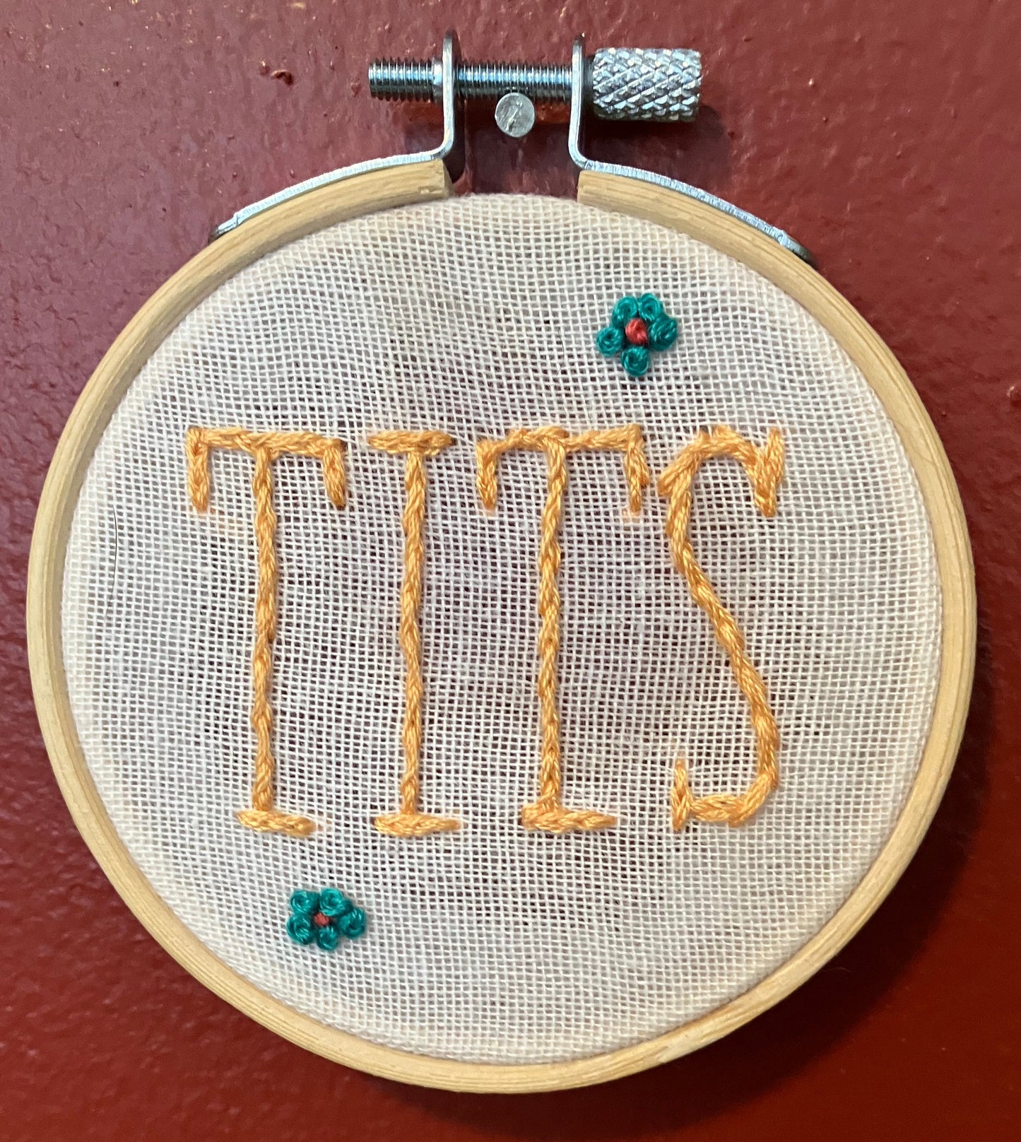 Tits Embroidery: Nikki Font